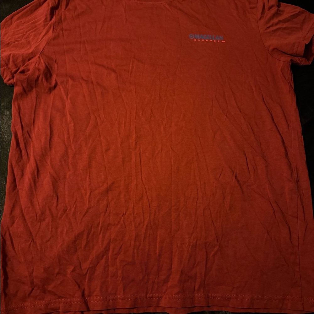 Men's large Magellan red tshirt